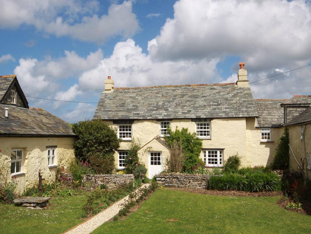 Higher Tresmorn Farm Bed and Breakfast Crackington Haven Eksteriør billede